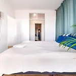 Riverfront Elegance 41br Spacious Retreat Lisboa