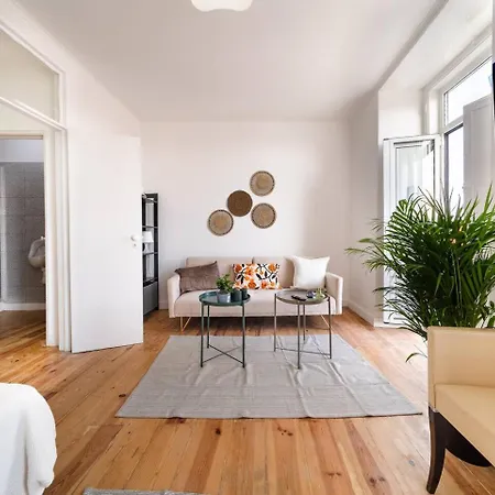 Riverfront Elegance 41br Spacious Retreat Διαμέρισμα