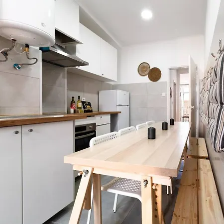Riverfront Elegance 41br Spacious Retreat * Lizbona