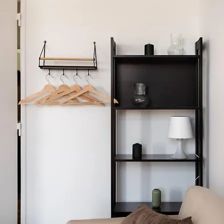 Riverfront Elegance 41br Spacious Retreat Διαμέρισμα