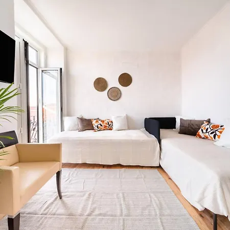 Appartement Riverfront Elegance 41Br Spacious Retreat