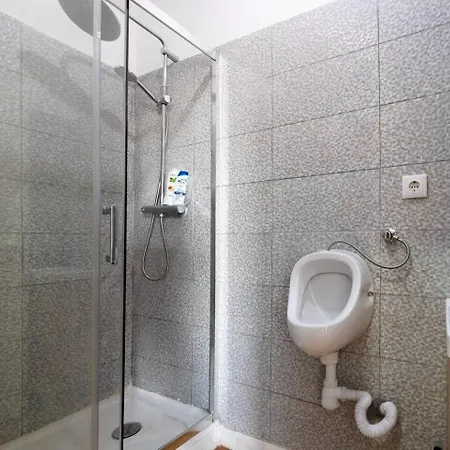 Riverfront Elegance 41br Spacious Retreat Apartament Lizbona
