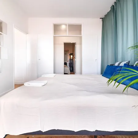 Riverfront Elegance 41Br Spacious Retreat Lissabon