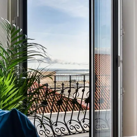 Apartament Riverfront Elegance 41br Spacious Retreat Lizbona