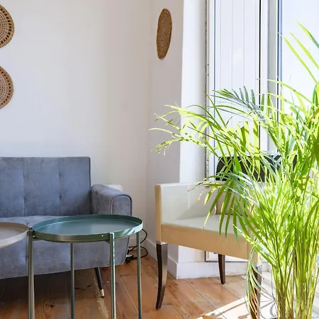Riverfront Elegance 41br Spacious Retreat Апартаменты