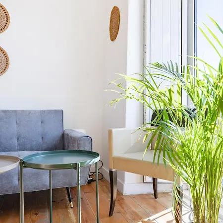 Riverfront Elegance 41br Spacious Retreat Lizbona