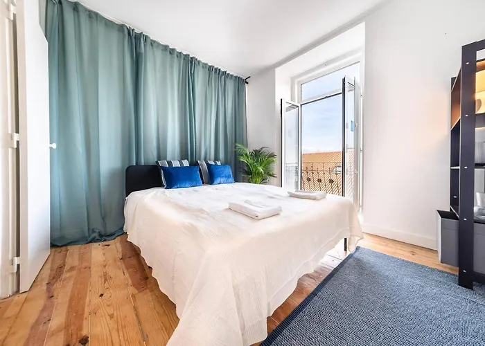 Riverfront Elegance 41br Spacious Retreat شقة Lisboa
